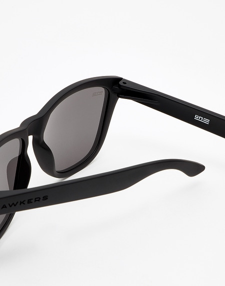 Occhiali da sole Hawkers POLARIZED CARBON BLACK - DARK ONE