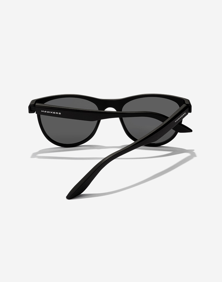Sunglasses Hawkers TRAIL - POLARIZED BLACK DARK