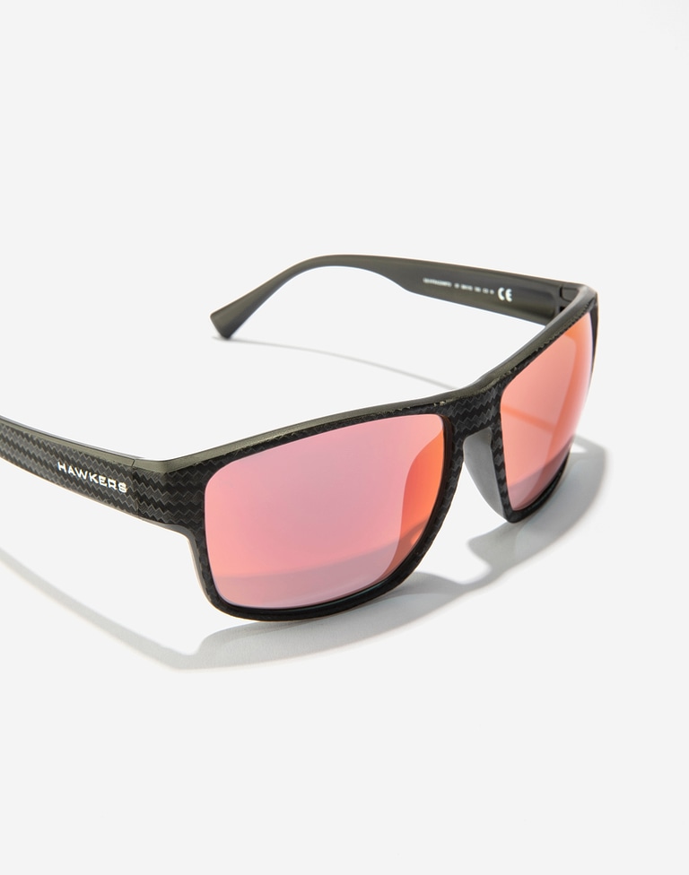 Sonnenbrille Hawkers FASTER RAW CARBON FIBER - BLACK RUBY