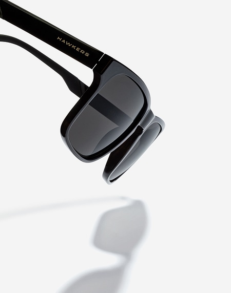 Nos Lunettes de Soleil Hawkers PEAK METAL - BLACK