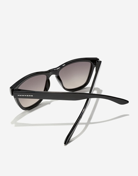 Sunglasses Hawkers ONE XS - BLACK SMOKY BLACK