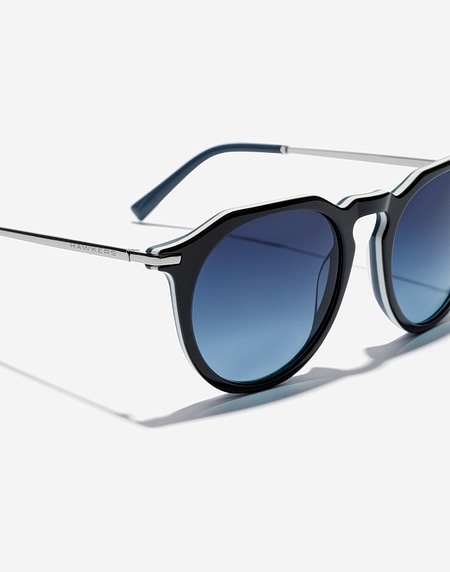 Nos Lunettes de Soleil Hawkers WARWICK CROSSWALK - BLACK BLUE DENIM