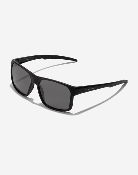 Sunglasses Hawkers TRACK - POLARIZED BLACK DARK
