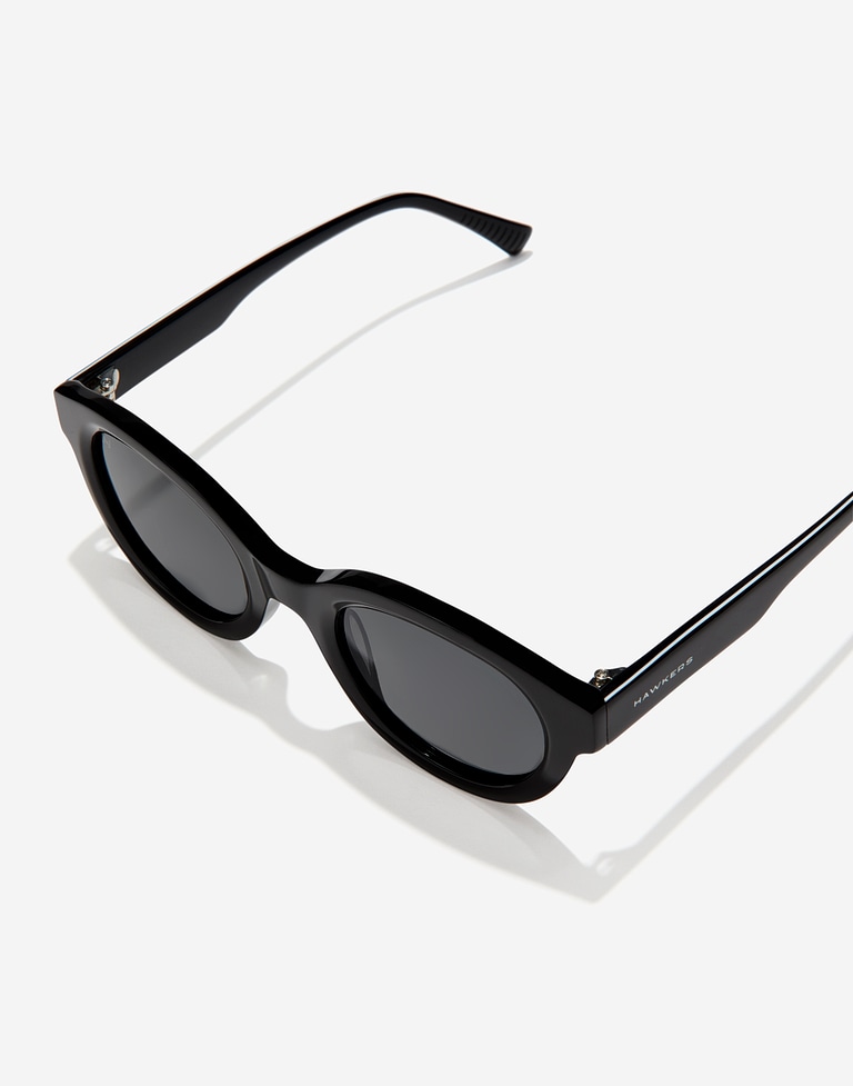 Sunglasses HAWKERS BORN - POLARIZED BLACK DARK