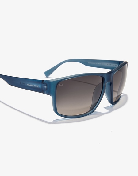 Sunglasses Hawkers FASTER RAW - NAVY SMOKY BLACK