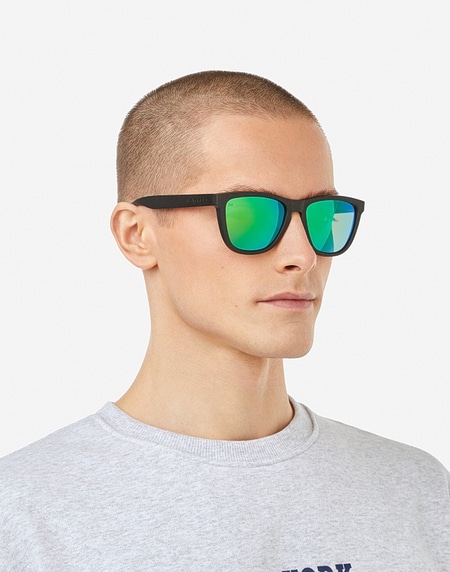 Lentes de sol Hawkers ONE RAW - POLARIZED BLACK EMERALD