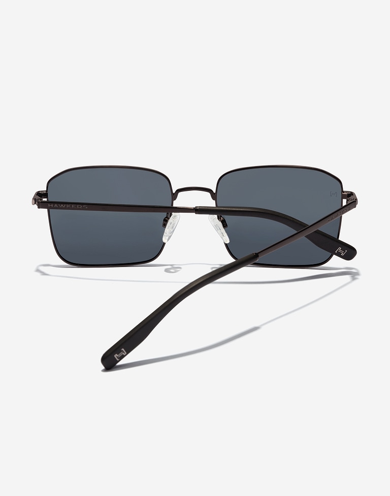Sonnenbrille Hawkers IRIS - POLARIZED BLACK DARK