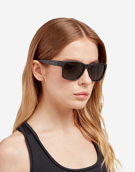 Nos Lunettes de Soleil Hawkers CORE - POLARIZED CARBONO BLACK
