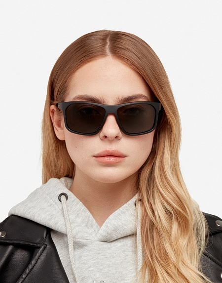 Sunglasses Hawkers COMANECI - POLARIZED BLACK DARK
