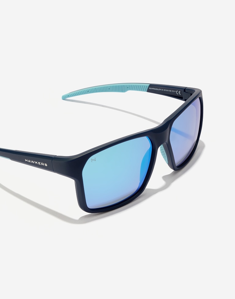 Sunglasses Hawkers TRACK - POLARIZED NAVY CLEAR BLUE
