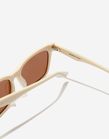Sunglasses Hawkers MAZE - POLARIZED COTTON BROWN ECO
