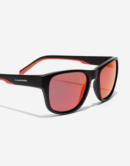 Gafas de sol Hawkers OWENS - POLARIZED BLACK RED RUBY
