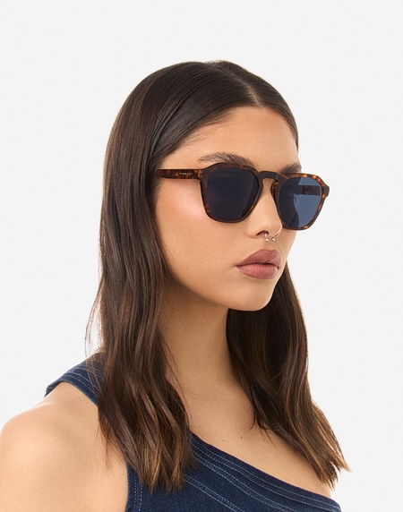 Sunglasses Hawkers BLACKJACK - HAVANA DARK BLUE