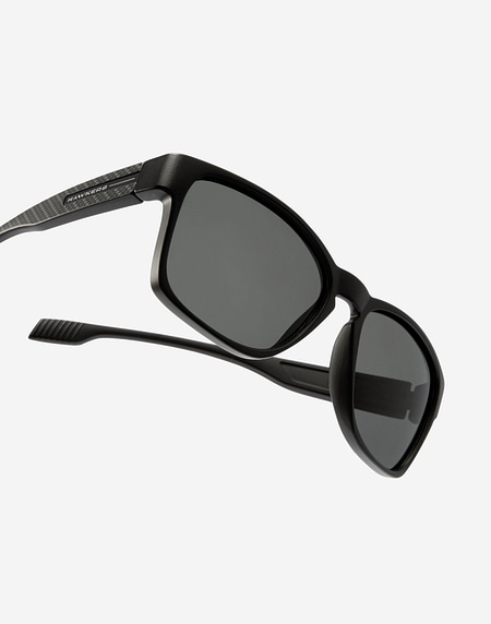 Nos Lunettes de Soleil Hawkers CORE - POLARIZED CARBONO BLACK