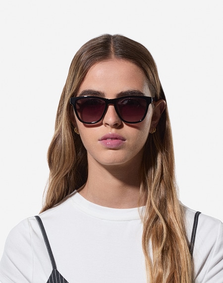 Sunglasses Hawkers ONE XS - BLACK SMOKY BLACK
