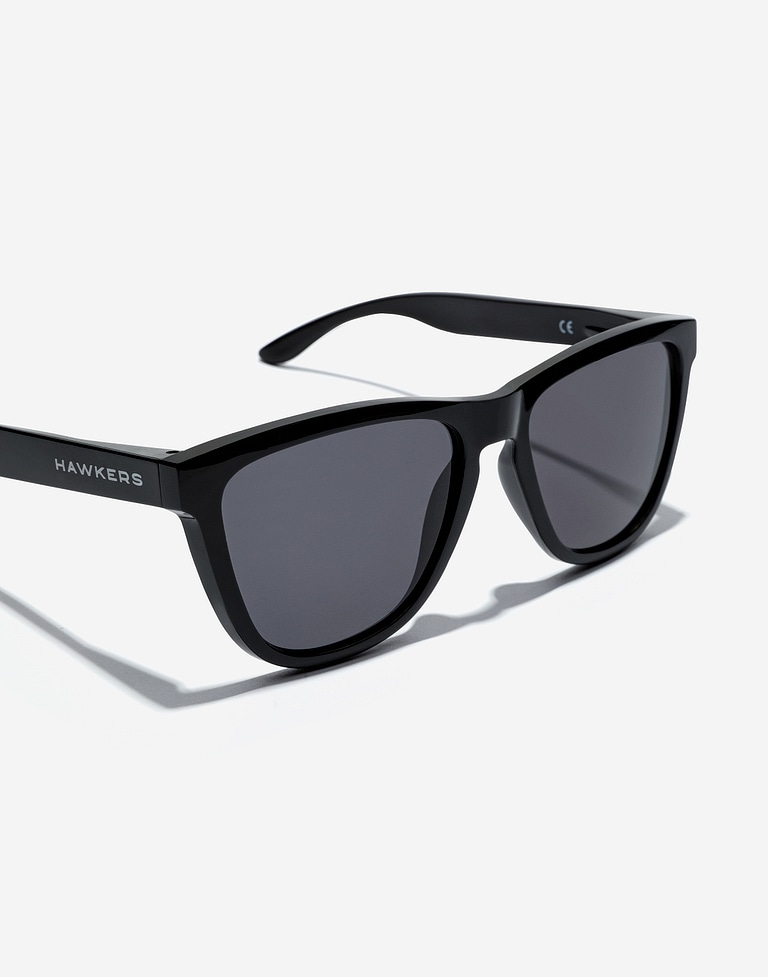 Nos Lunettes de Soleil Hawkers ONE RAW - POLARIZED DIAMOND BLACK