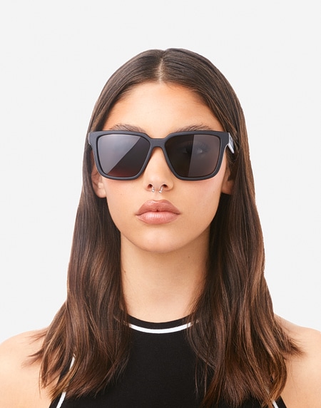 Lentes de sol Hawkers MOTION - POLARIZED BLACK DARK