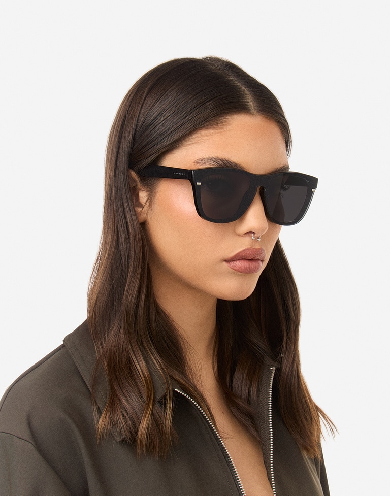 Sunglasses Hawkers ONE DREAM - BLACK GREY