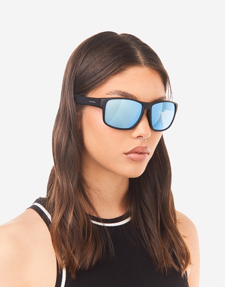 Sunglasses Hawkers FASTER RAW - BLACK BLUE CHROME