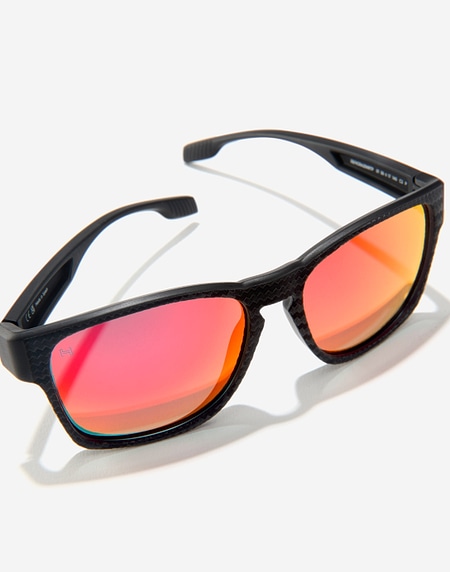 Lentes de sol Hawkers CORE RAW CARBON FIBER - POLARIZED BLACK RUBY