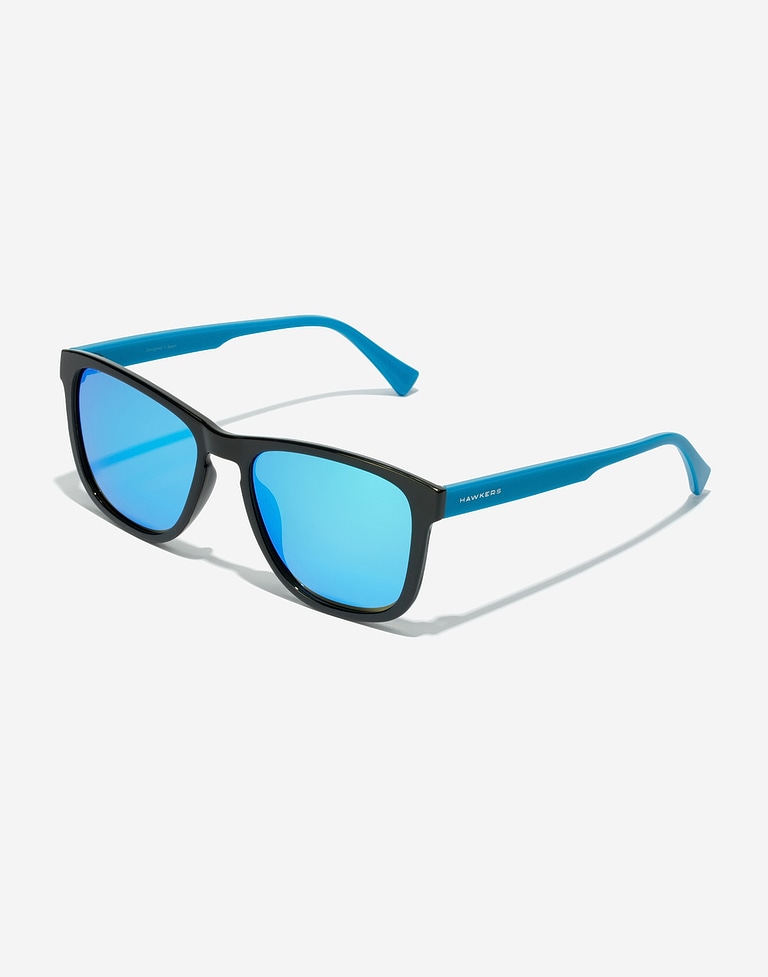 Sunglasses Hawkers ZHANNA - POLARIZED BLACK CLEAR BLUE