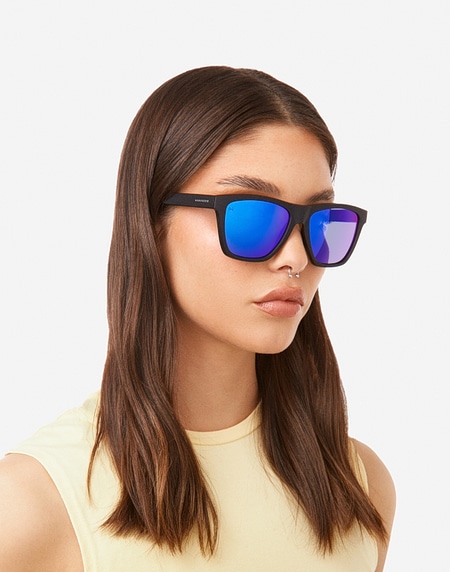 Sunglasses Hawkers RUBBER BLACK - SKY ONE LS