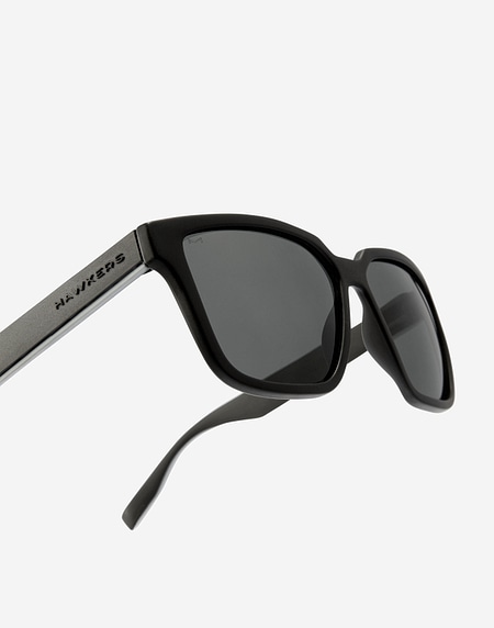 Occhiali da sole Hawkers MOTION - POLARIZED BLACK