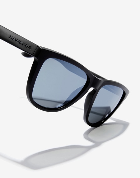 Sunglasses Hawkers ONE RAW - POLARIZED BLACK CHROME