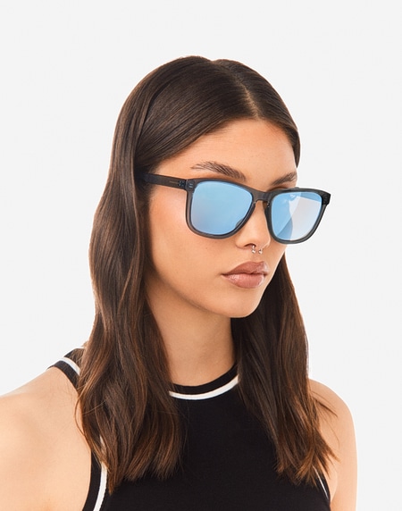 Sunglasses Hawkers ZHANNA - POLARIZED BLUE CHROME
