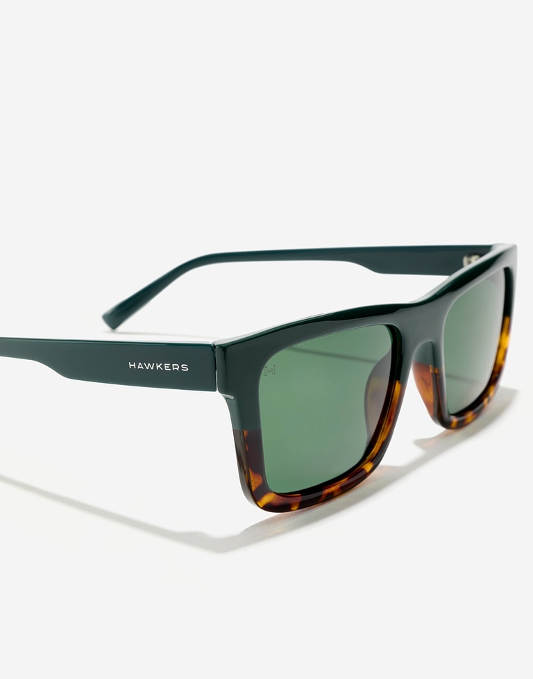 Nos Lunettes de Soleil HAWKERS TERRA - POLARIZED GREEN ALLIGATOR