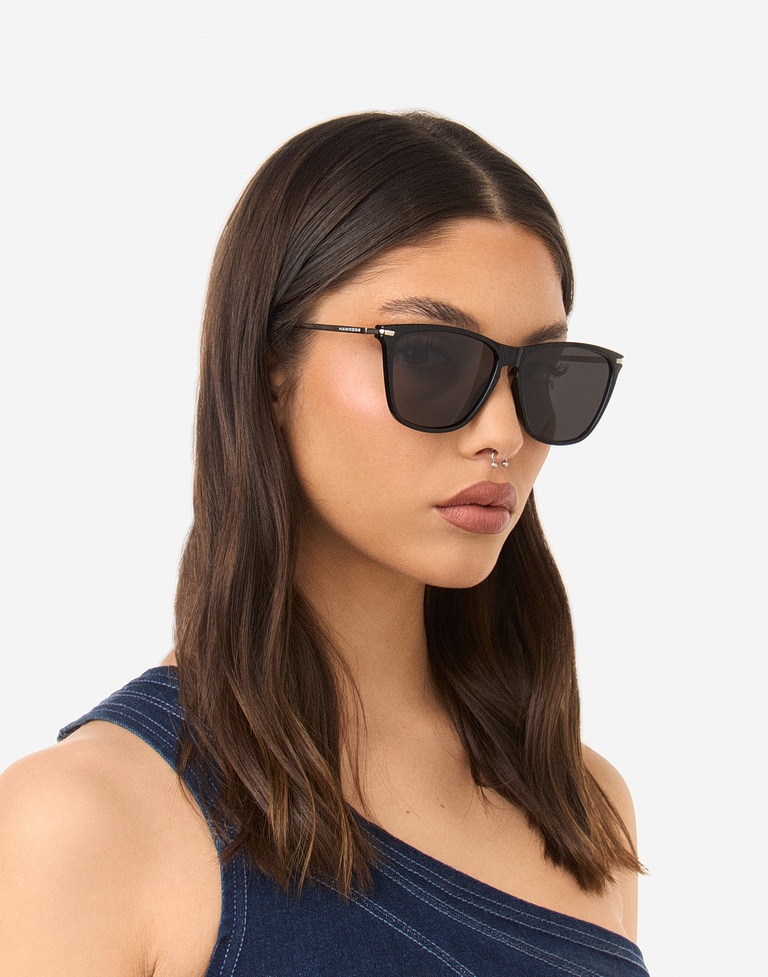 Sunglasses Hawkers ONE CROSSWALK - POLARIZED BLACK DARK