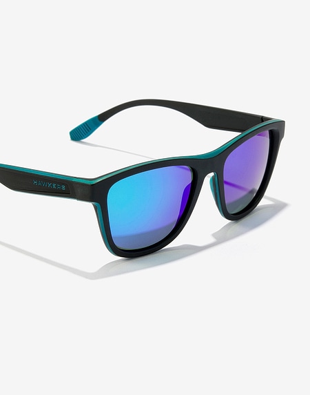 Lentes de sol Hawkers ONE SPORT - POLARIZED BLACK EMERALD