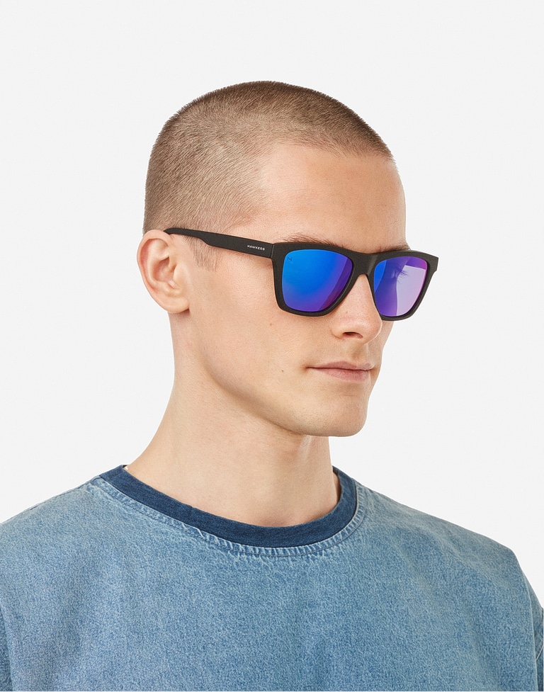 Sunglasses Hawkers RUBBER BLACK - SKY ONE LS
