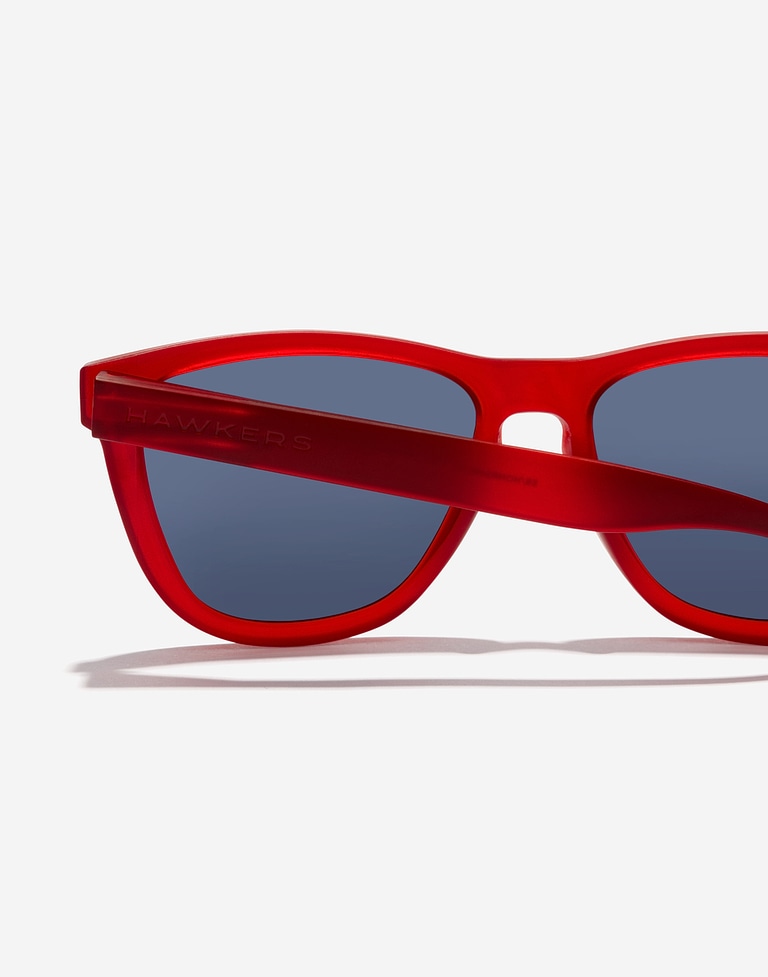 Sunglasses Hawkers ONE RAW - CHEERY RED BLUE