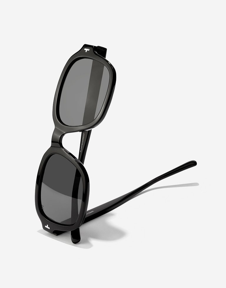 Sunglasses Hawkers TWIST - POLARIZED BLACK DARK