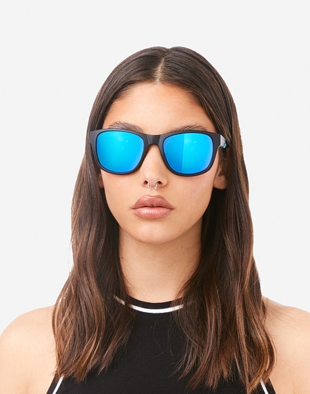 Sunglasses Hawkers OWENS - POLARIZED BLACK CLEAR BLUE