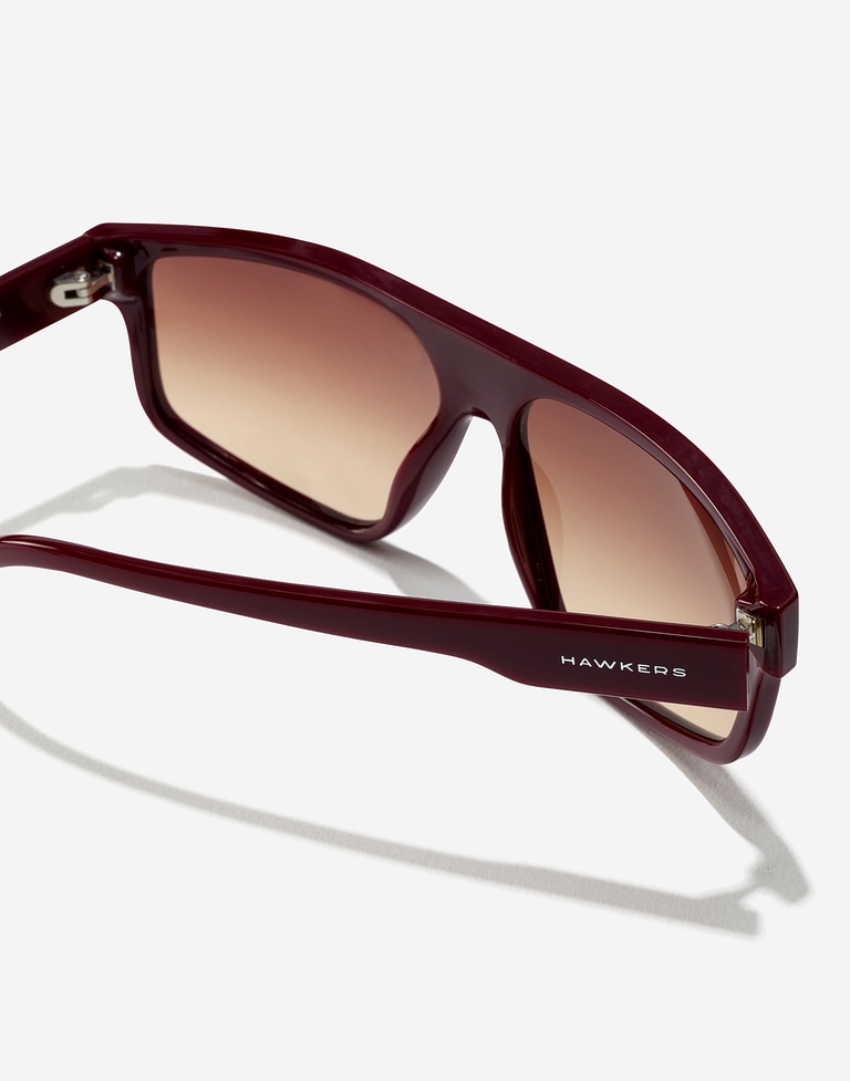 Sonnenbrille Hawkers ASTRO - MAROON TERRACOTA ECO
