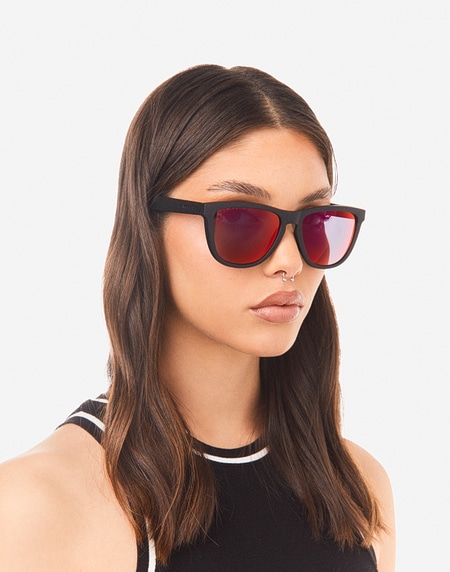 Nos Lunettes de Soleil Hawkers ONE RAW - BLACK RUBY
