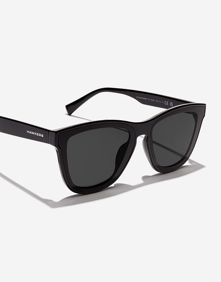 Sunglasses Hawkers DOWNTOWN MAX - BLACK DARK