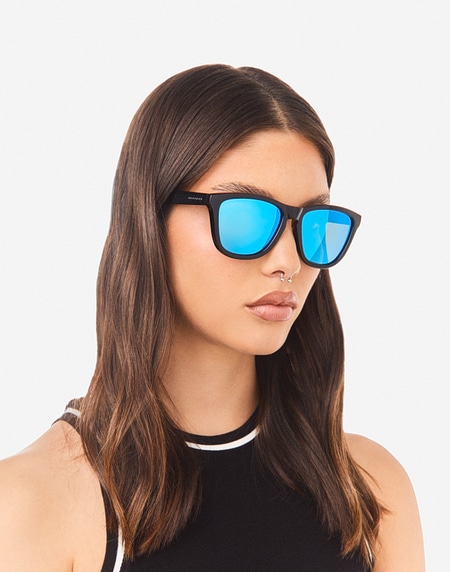 Sunglasses Hawkers ONE COLT - POLARIZED BLACK BLUE