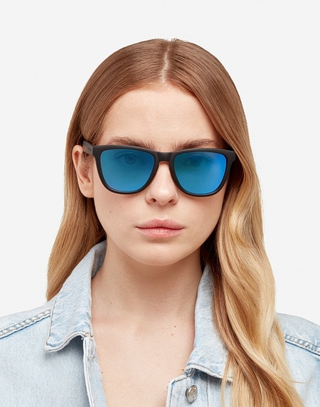 Sunglasses Hawkers CARBON BLACK EMERALD ONE​ XL