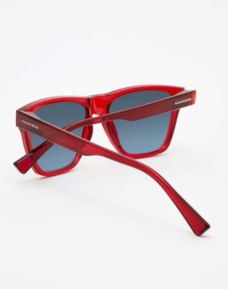 Sunglasses Hawkers CRYSTAL RED - BLUE GRADIENT ONE LS