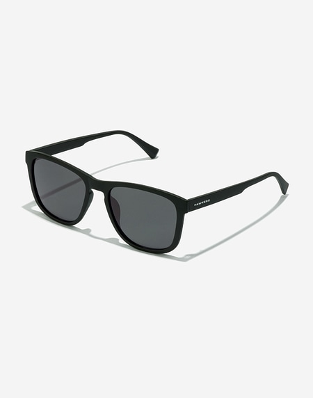 Sunglasses Hawkers ZHANNA - POLARIZED BLACK DARK