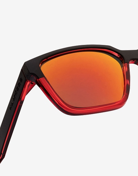 Gafas de sol Hawkers BLACK RED CRYSTAL - RUBY MOTION S STRONG