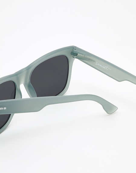 Sunglasses Hawkers FROZEN BLUE - DARK SUNSET