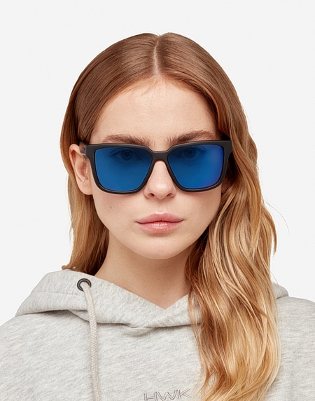 Sunglasses Hawkers CARBON BLACK - SKY MOTION