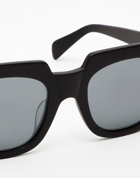 Black chrome mondaine deals