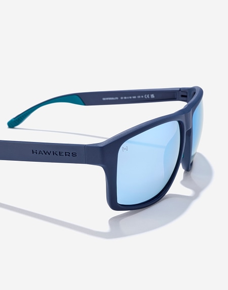 Nos Lunettes de Soleil HAWKERS FASTER SPORT RAW - NAVY BLUE CHROME