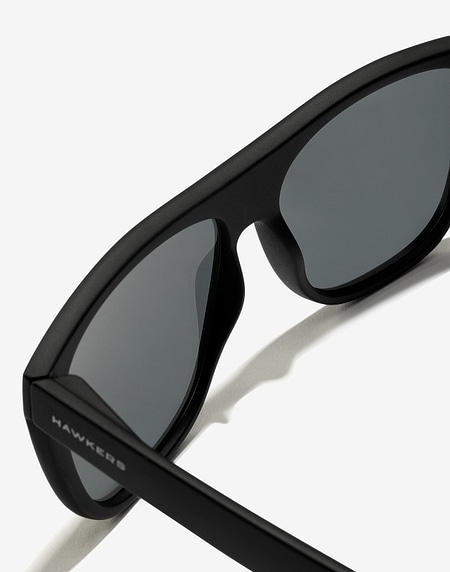 Sunglasses Hawkers BLACK CHROME RUNWAY