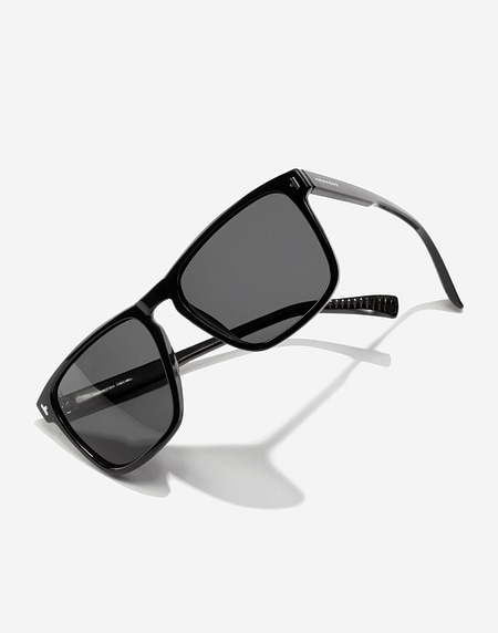 Sunglasses Hawkers DUST - POLARIZED BLACK DARK